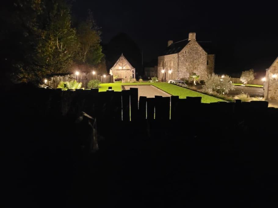 Gite Manoir De Kerlez Briec ภายนอก รูปภาพ